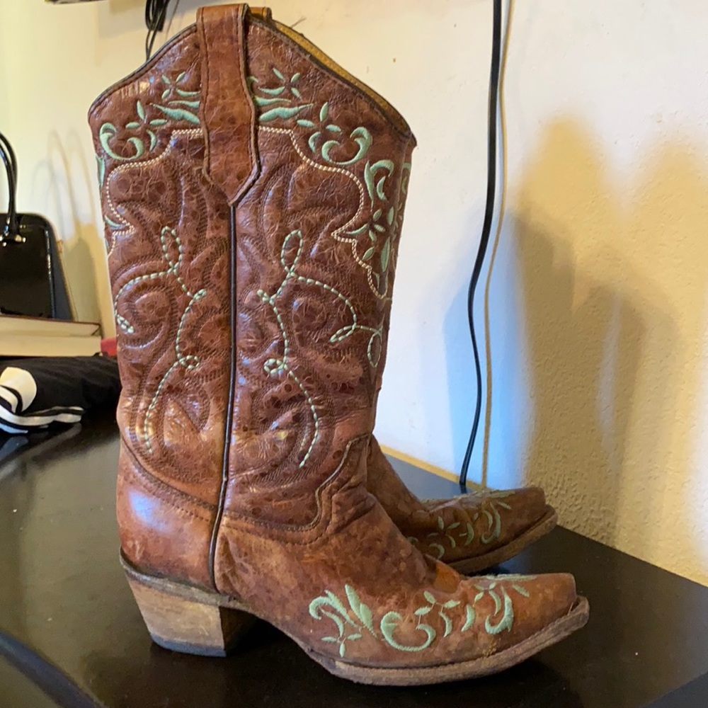 Really cute cowgirl boots